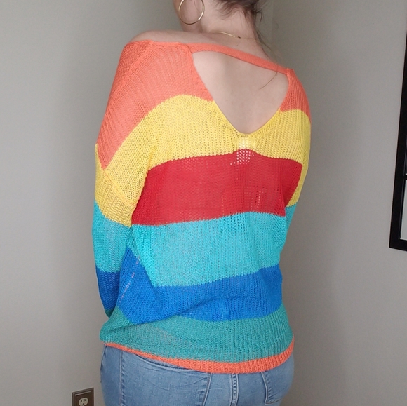 Bold Striped sweater - Picture 9 of 10